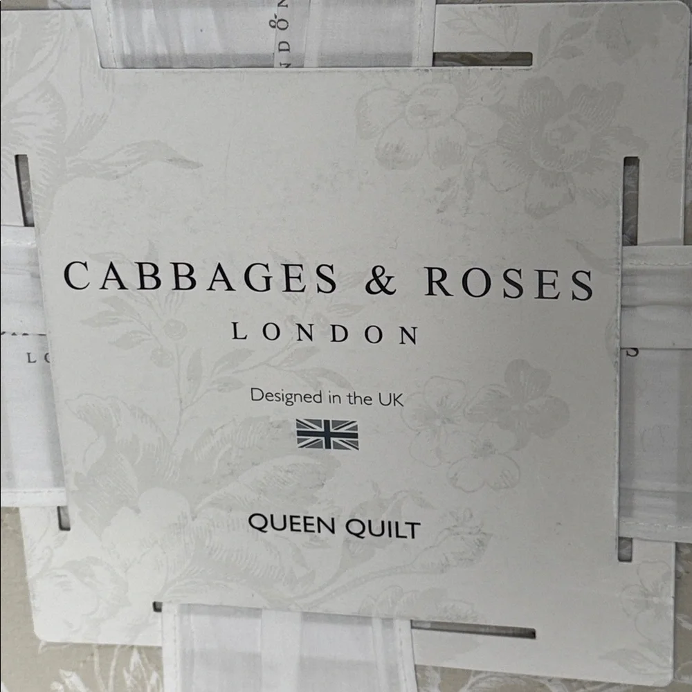 Cabbages & Roses London Tan/beige Floral Queen Quilt. 90” x 90”. 200 thread ct.